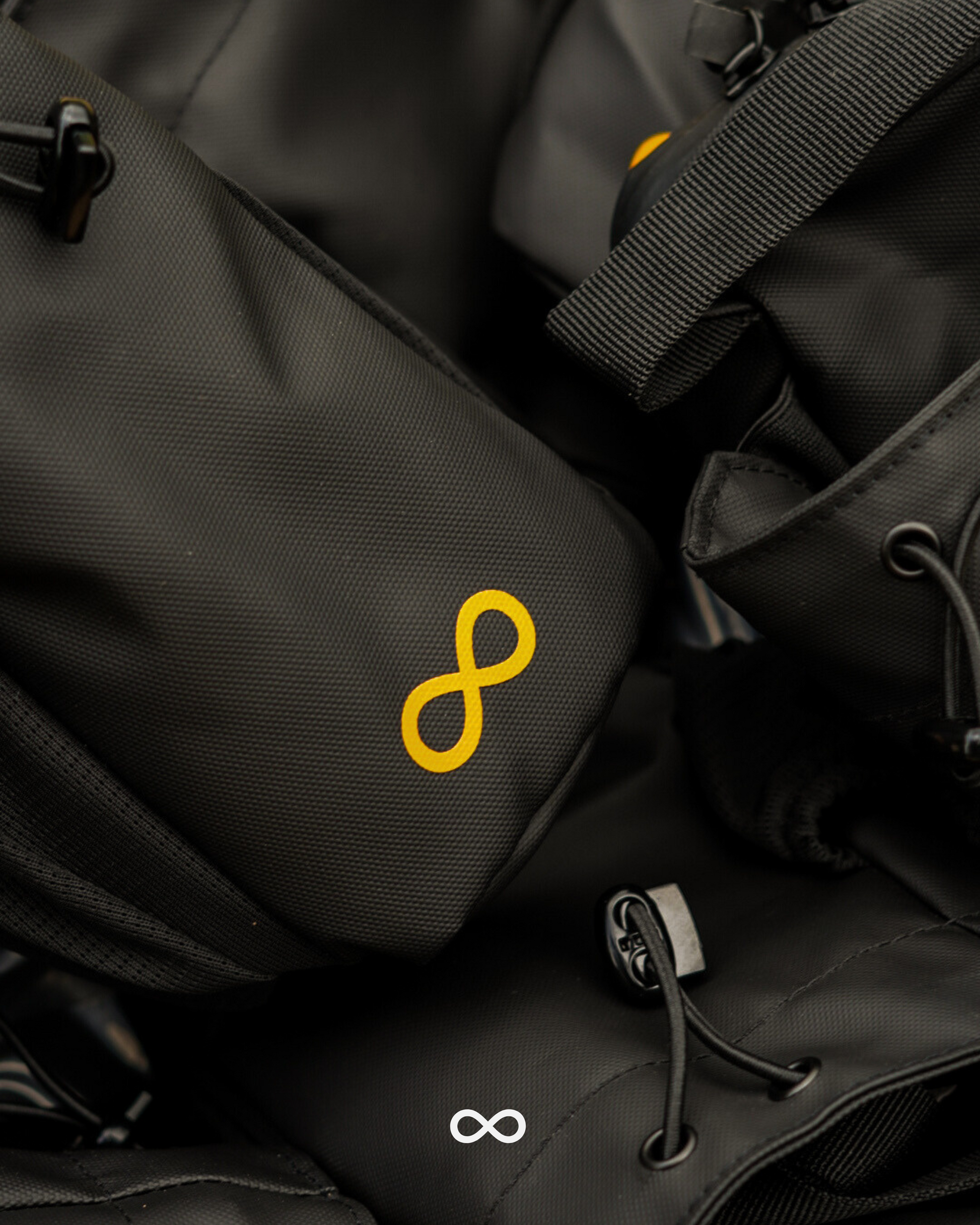 ONE01 - Premium Magnetic Bag